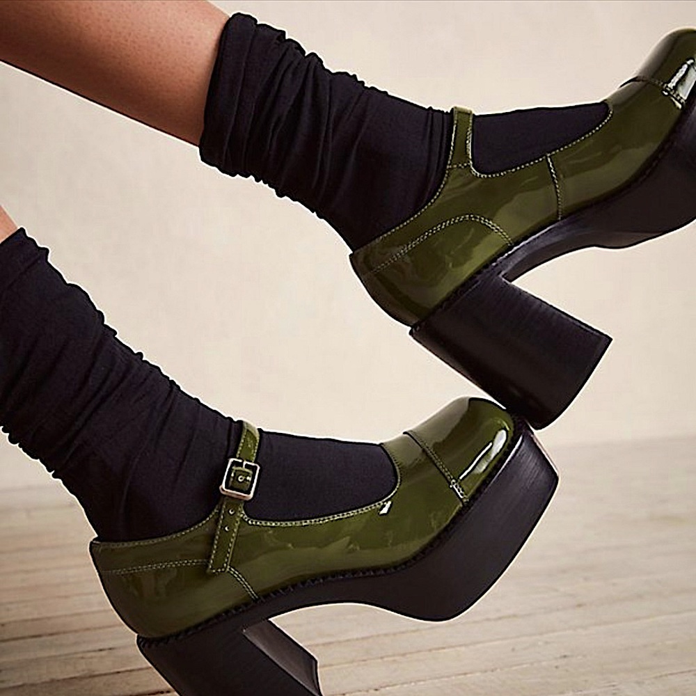 NWOT Pia Forrest Green Mary Jane Platform By Jeffrey Campbell Free People SZ 6